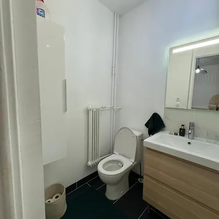 Apartament 13 *